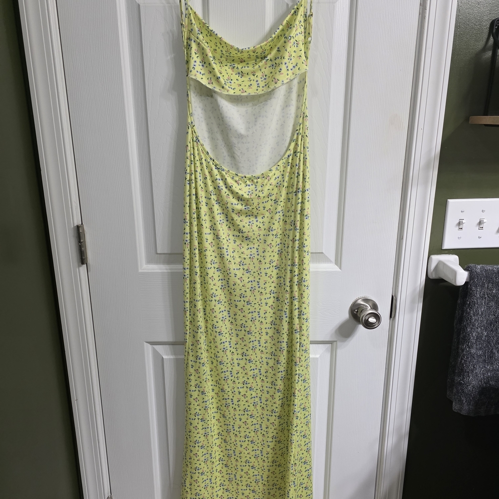 🌼$2🌼The Viral Yellow Dress - Picture 6 of 8